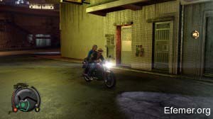 Аманда на мотоцикле в игре Sleeping Dogs