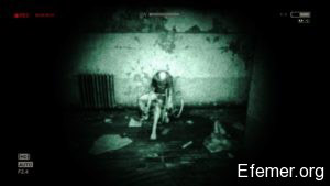 Псих в кресле-коляске Outlast 1