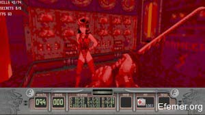 Девушка возле пультов Shadow Warrior Classic