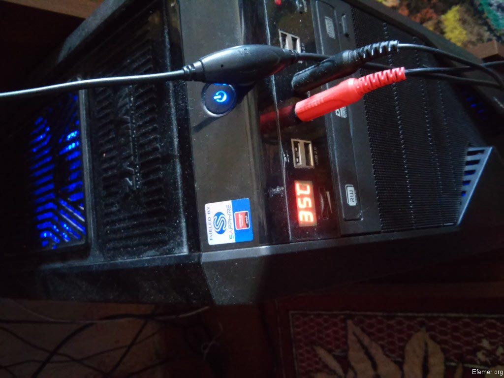 Наклейка от Сапфир на корпусе Zalman Z9