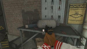 Рулон с картой, лежащий на столе, Wolfenstein II: The New Colossus