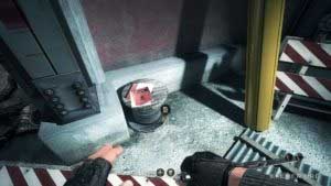 Фрагмент кода машины «Энигма» 8:3, лежащий на бухте проводов, Wolfenstein: The New Order
