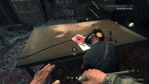 Фрагмент кода машины «Энигма» 1:5, лежащий на столе, Wolfenstein: The New Order