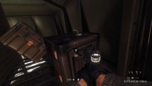 Золотой компас, лежащий на ящике, Wolfenstein: The New Order