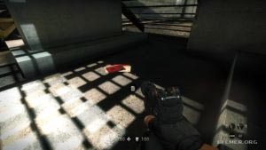 Фрагмент кода машины «Энигма» 3:7, валяющийся рядом с лестницей, Wolfenstein: The New Order