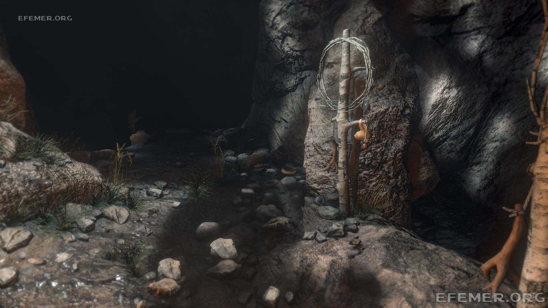 Столбики как ориентир для реликвии №1 «Государственная монета», Rise Tomb Raider