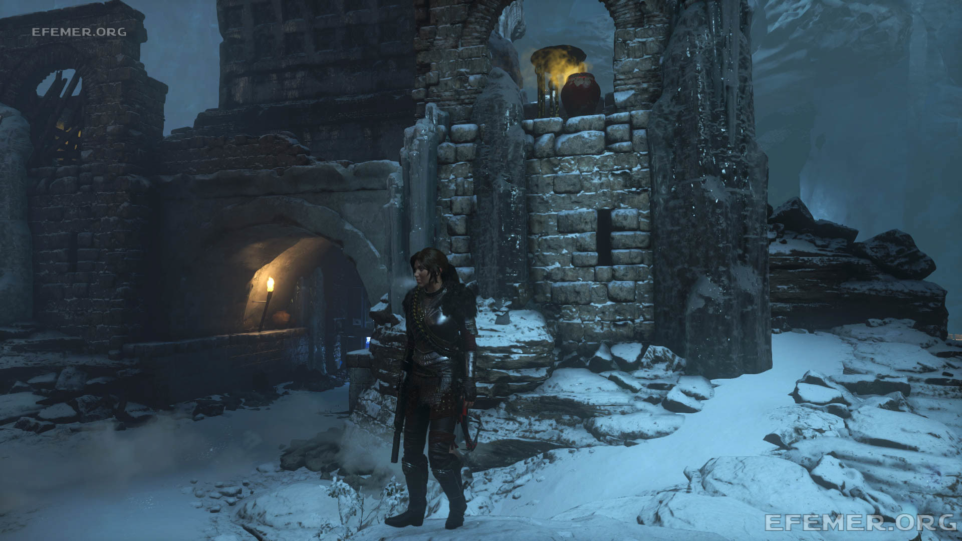 Место, в котором нужно оглянуться, чтобы увидеть жаровню №2, Rise Tomb Raider