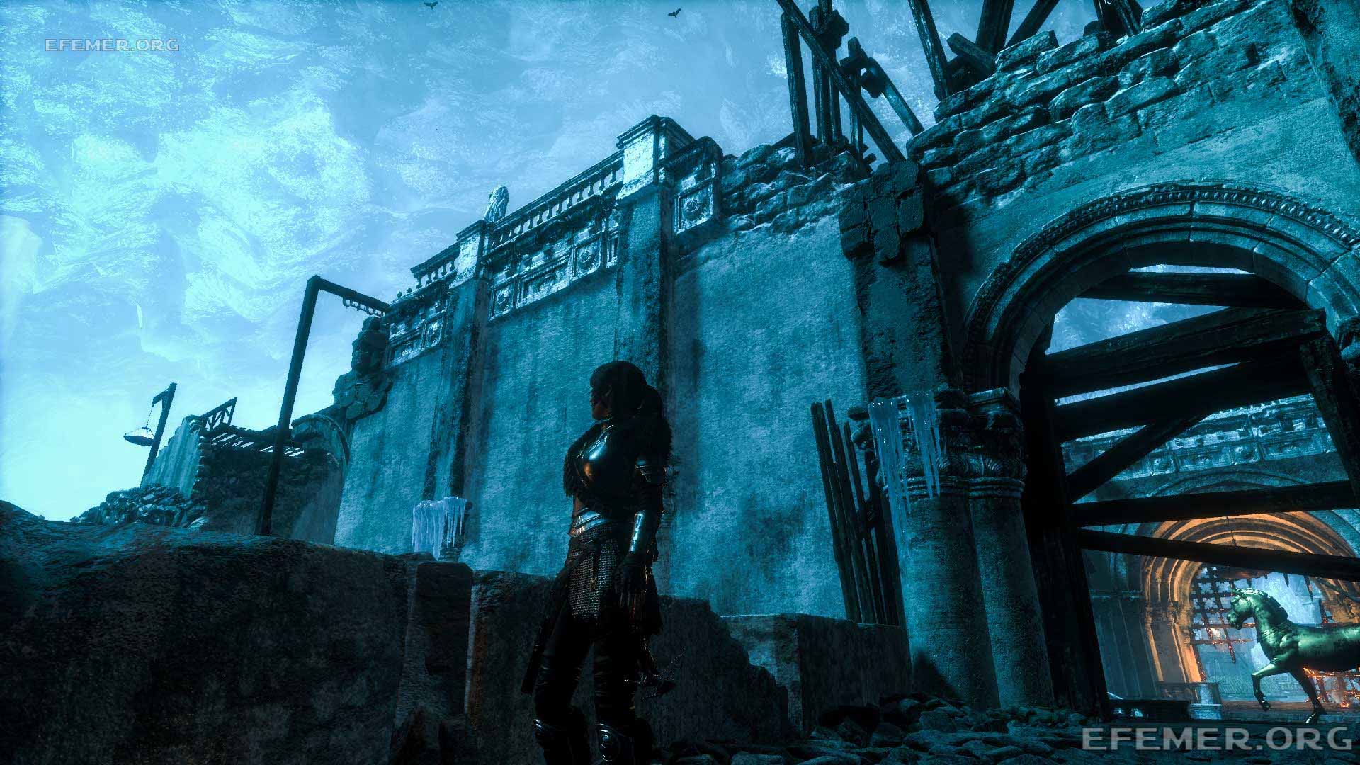 Безголовая статуя №5, стоящая на стене, Rise Tomb Raider
