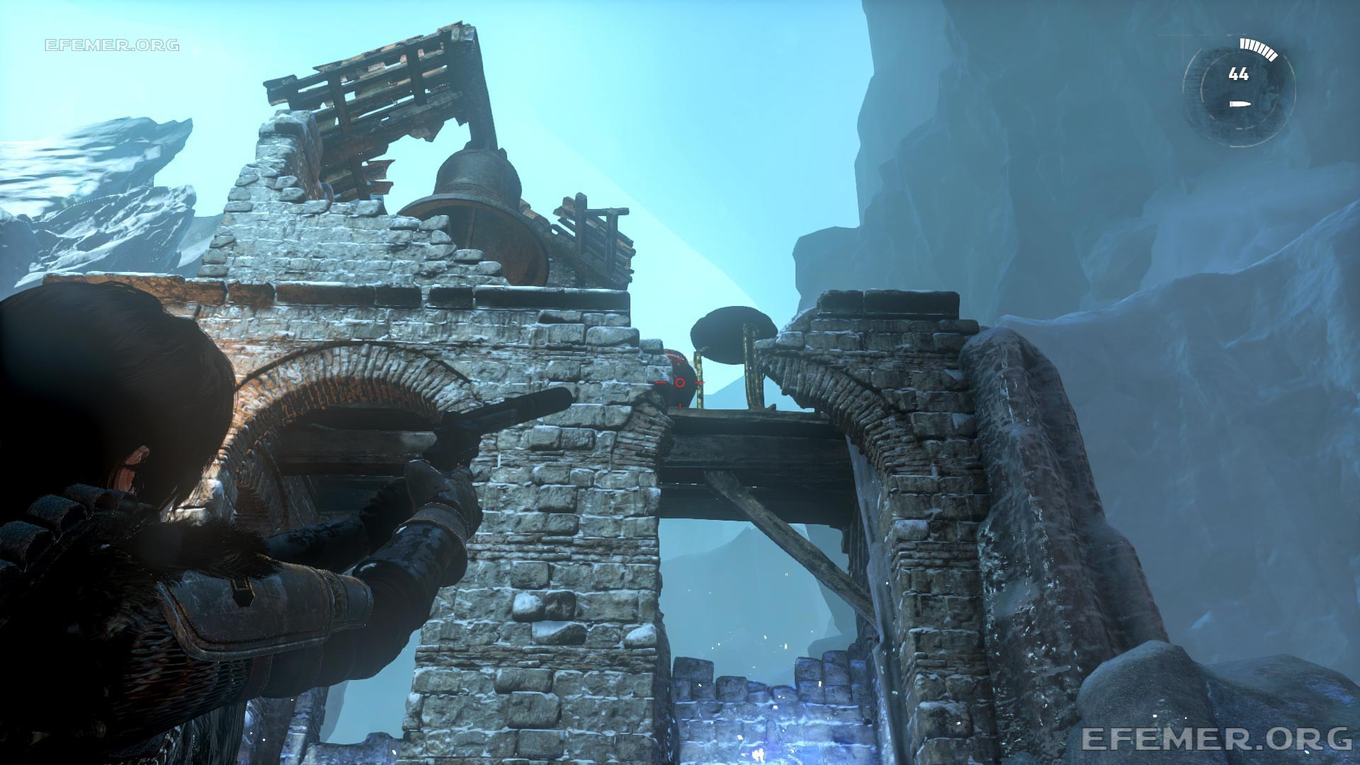 Жаровня №1, стоящая возле колокола, Rise Tomb Raider