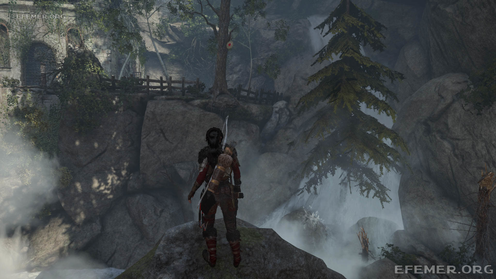Мишень №4, висящая около водопада, Rise Tomb Raider
