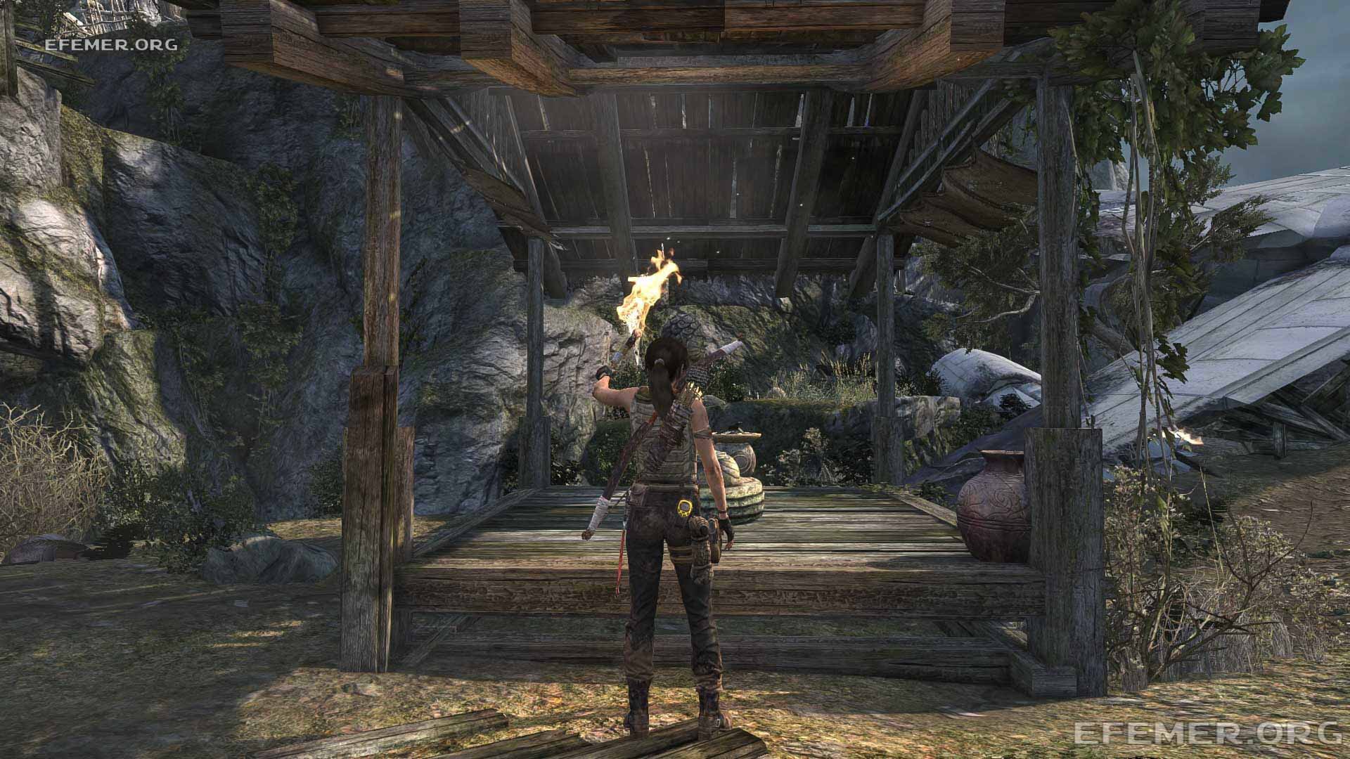 Статуя №2, находящаяся под навесом, Tomb Raider 2013