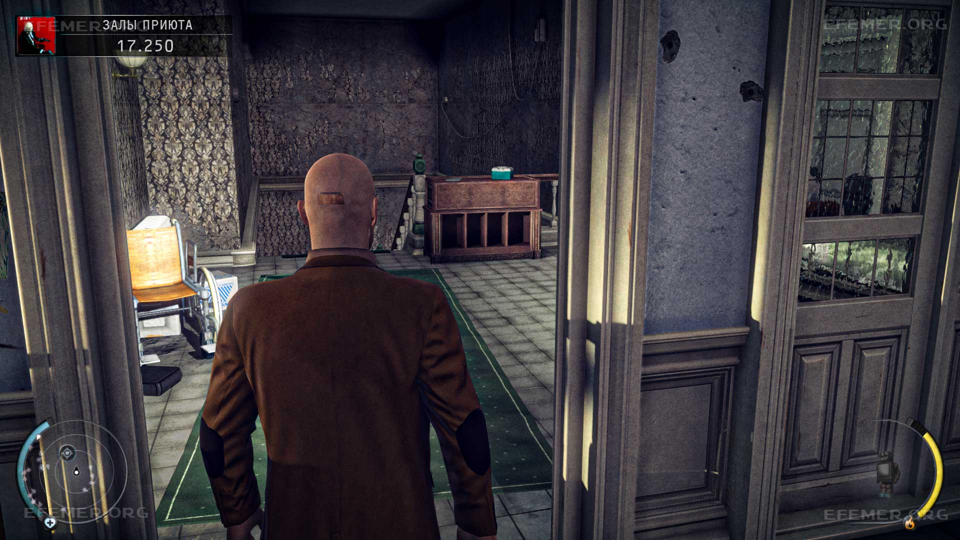 Лестница, по которой нужно пройти, чтобы добраться до улики №1, Hitman: Absolution