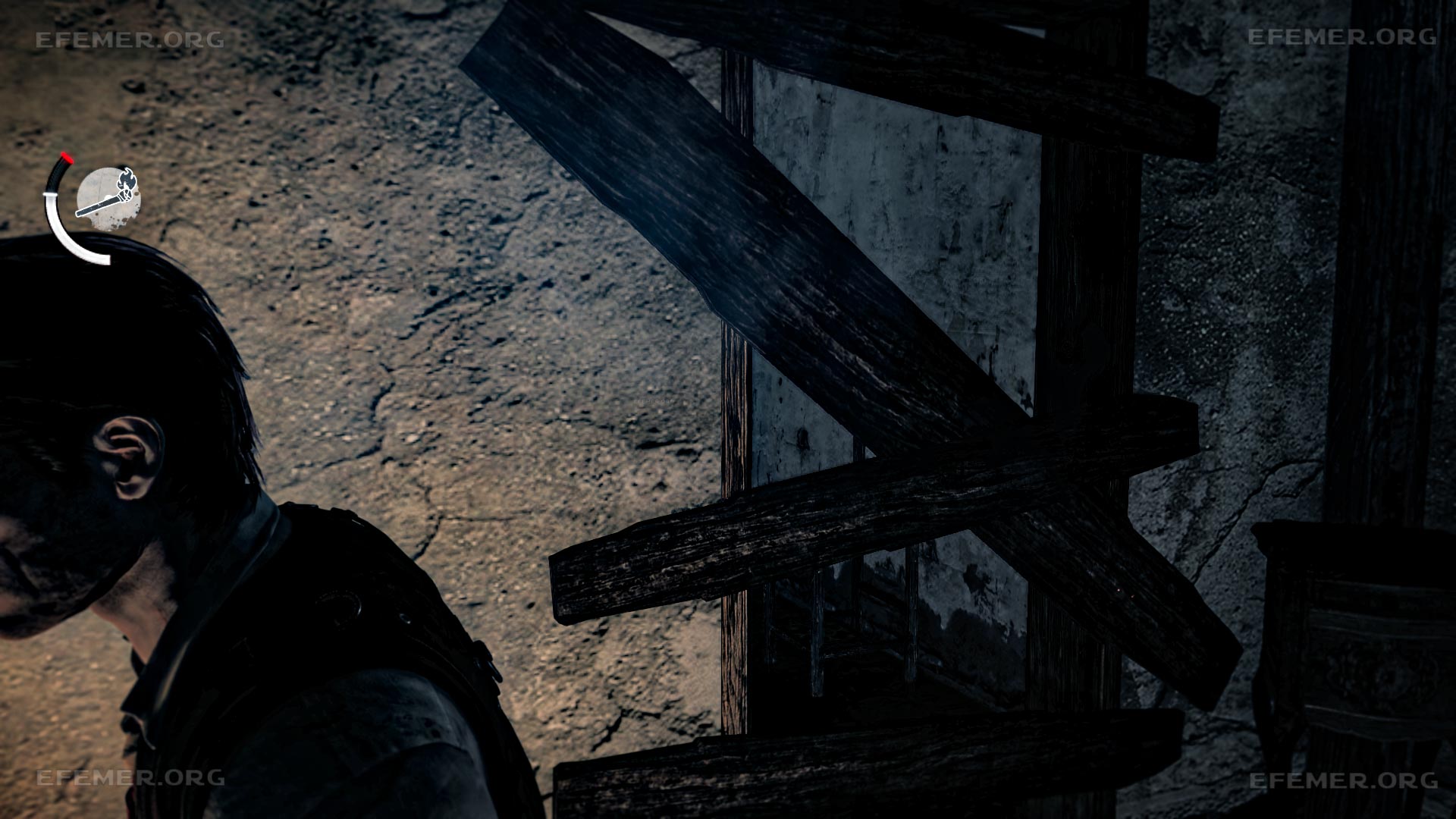 Доски, которые нужно сломать, чтобы добраться до ключа, The Evil Within 1
