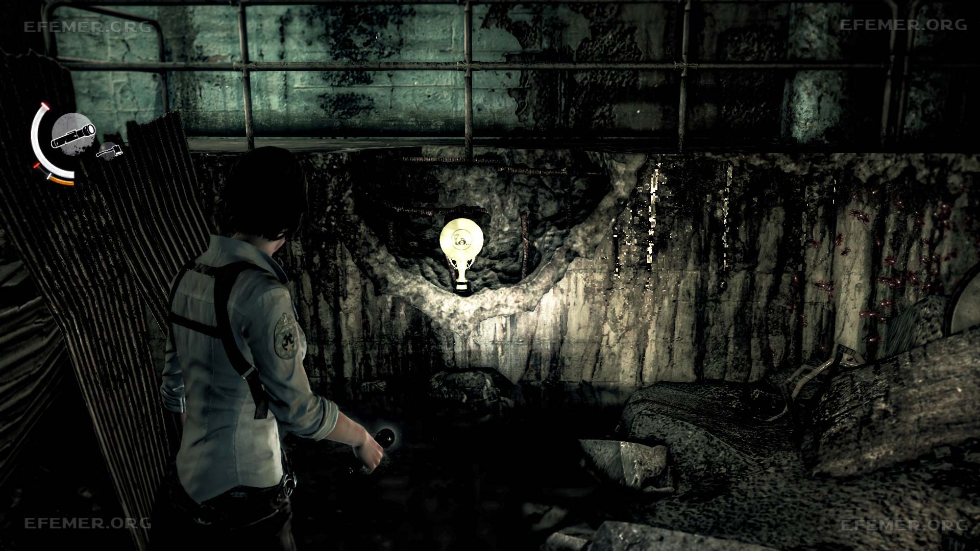 Музыкальная композиция “Не попадаясь на глаза”, стоящая в выбоине, The Evil Within 1