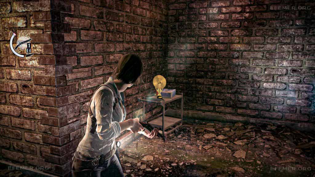 Музыкальная композиция 5 «Администратор», стоящая на столике, The Evil Within 1