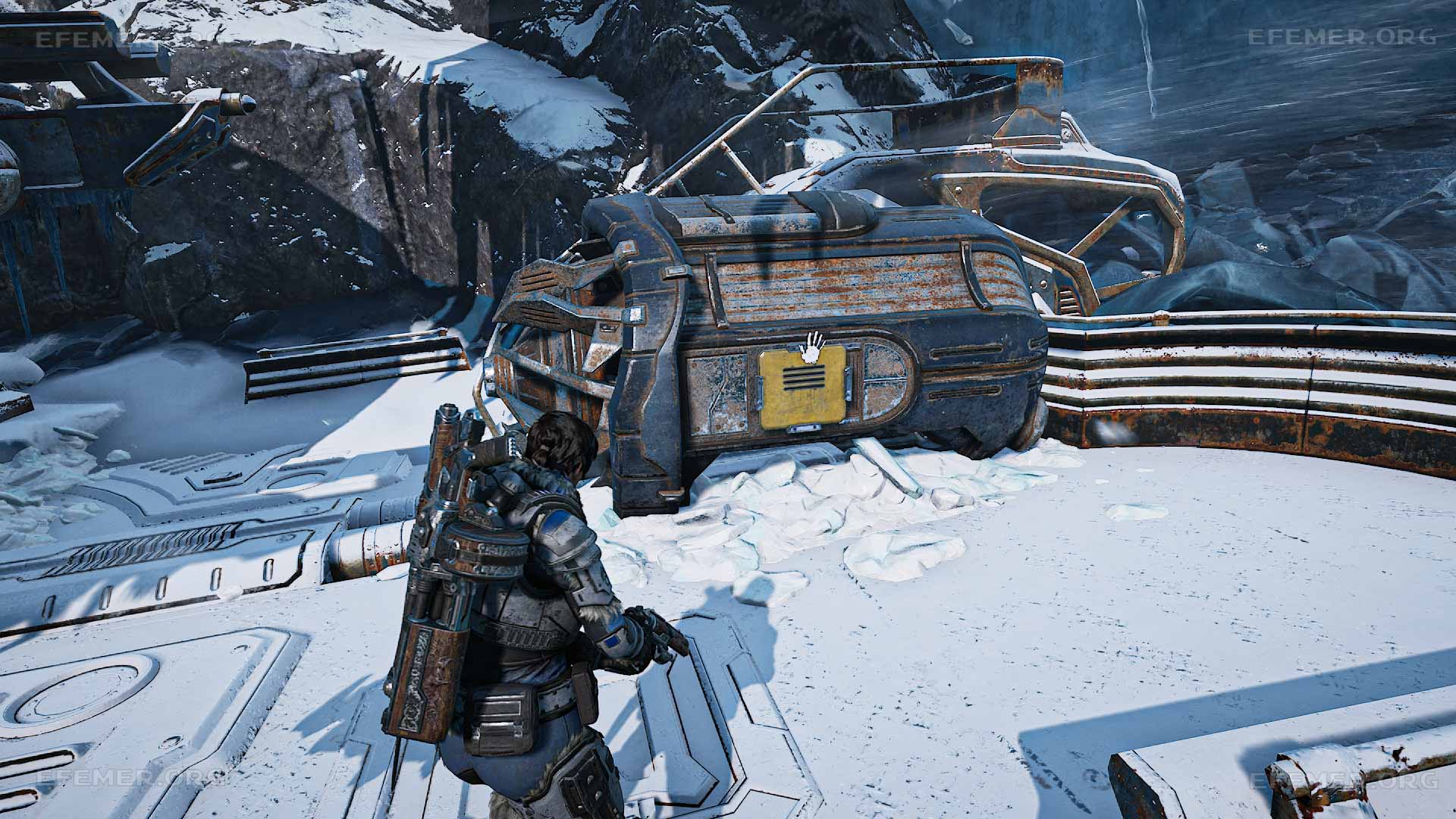 Радиатор привода бурового лифта, лежащий в ячейке, Gears 5