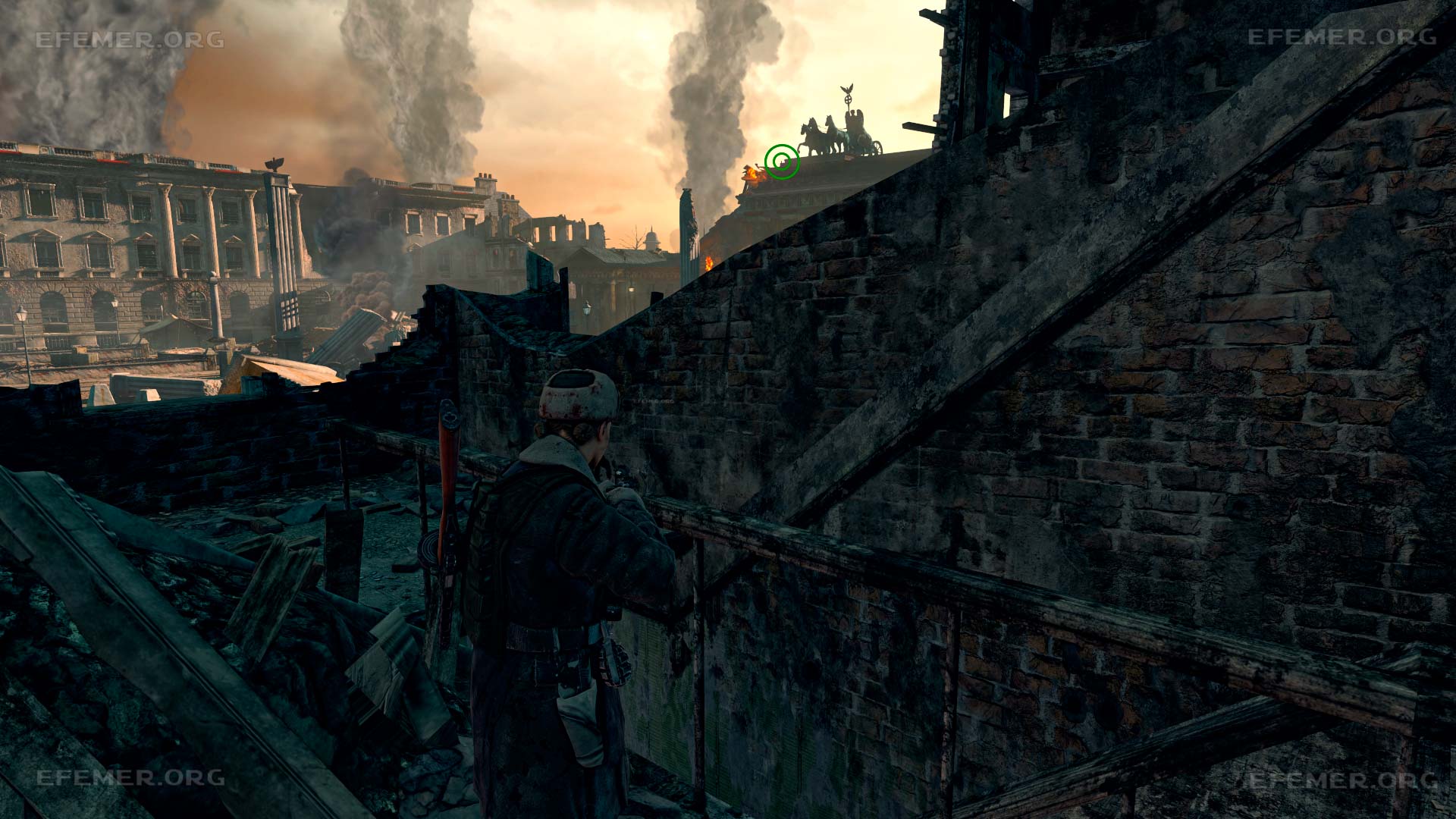 Бутылка №3, стоящая возле памятника, Sniper Elite V2 Remastered