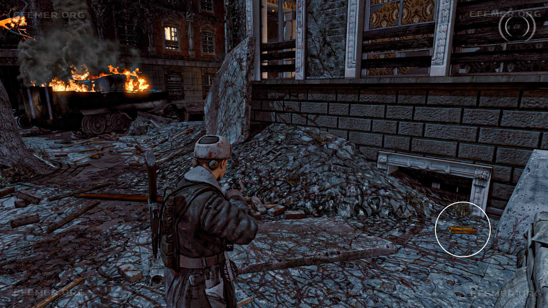 Золотой слиток №2, лежащий возле здания, Sniper Elite V2 Remastered