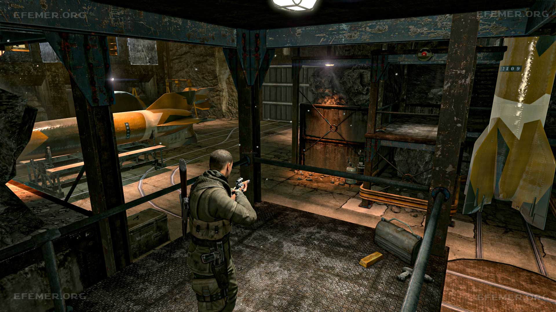 Золотой слиток №9, лежащий на стапеле, Sniper Elite V2 Remastered